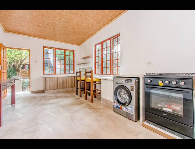1 BEDROOM APARTMENT TO LET IN WOODMEAD